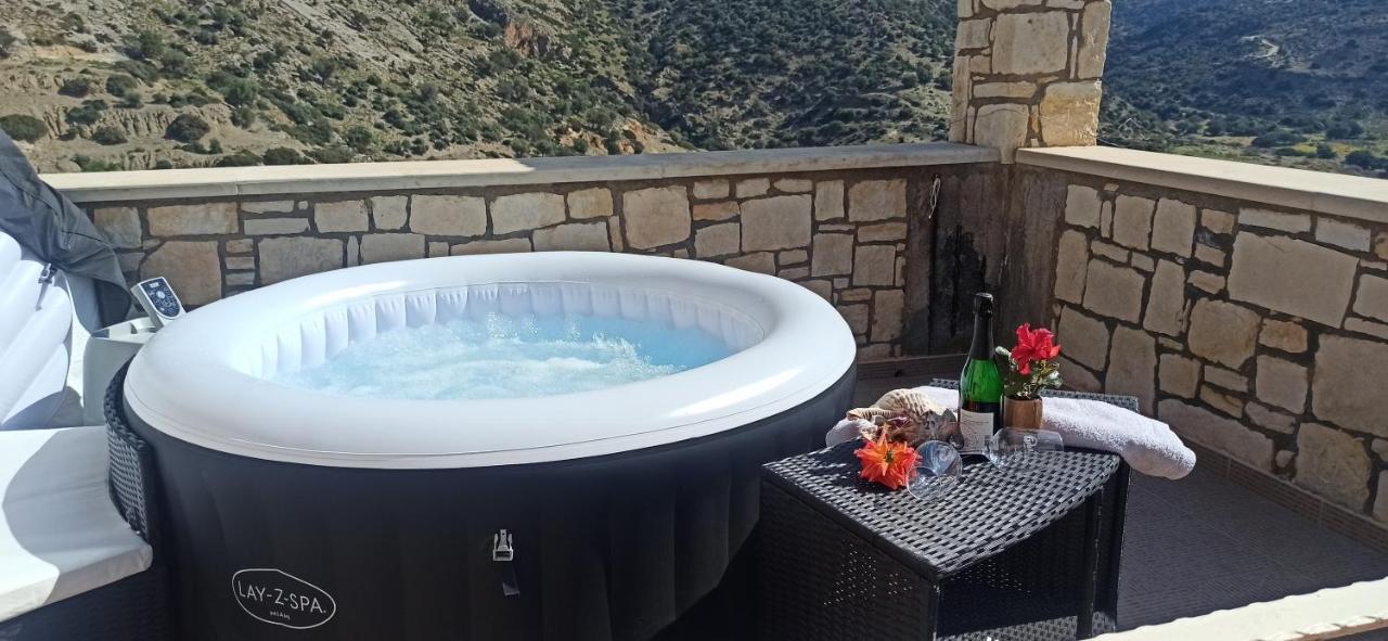 Elouthia Residence With Sea View And Hot Tub Tsoutsouros  Ngoại thất bức ảnh