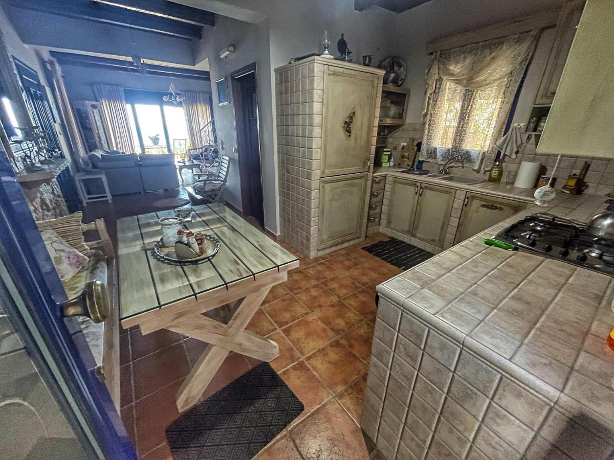Elouthia Residence With Sea View And Hot Tub Tsoutsouros  Ngoại thất bức ảnh